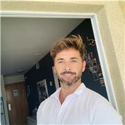 Maestro Educación Primaria con muchos años de experiencia,imparte clases particulares y/o a domicilio de cualquier materia.(profe de la zona)